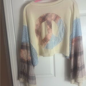 Mello Los Angeles Cropped Sweater